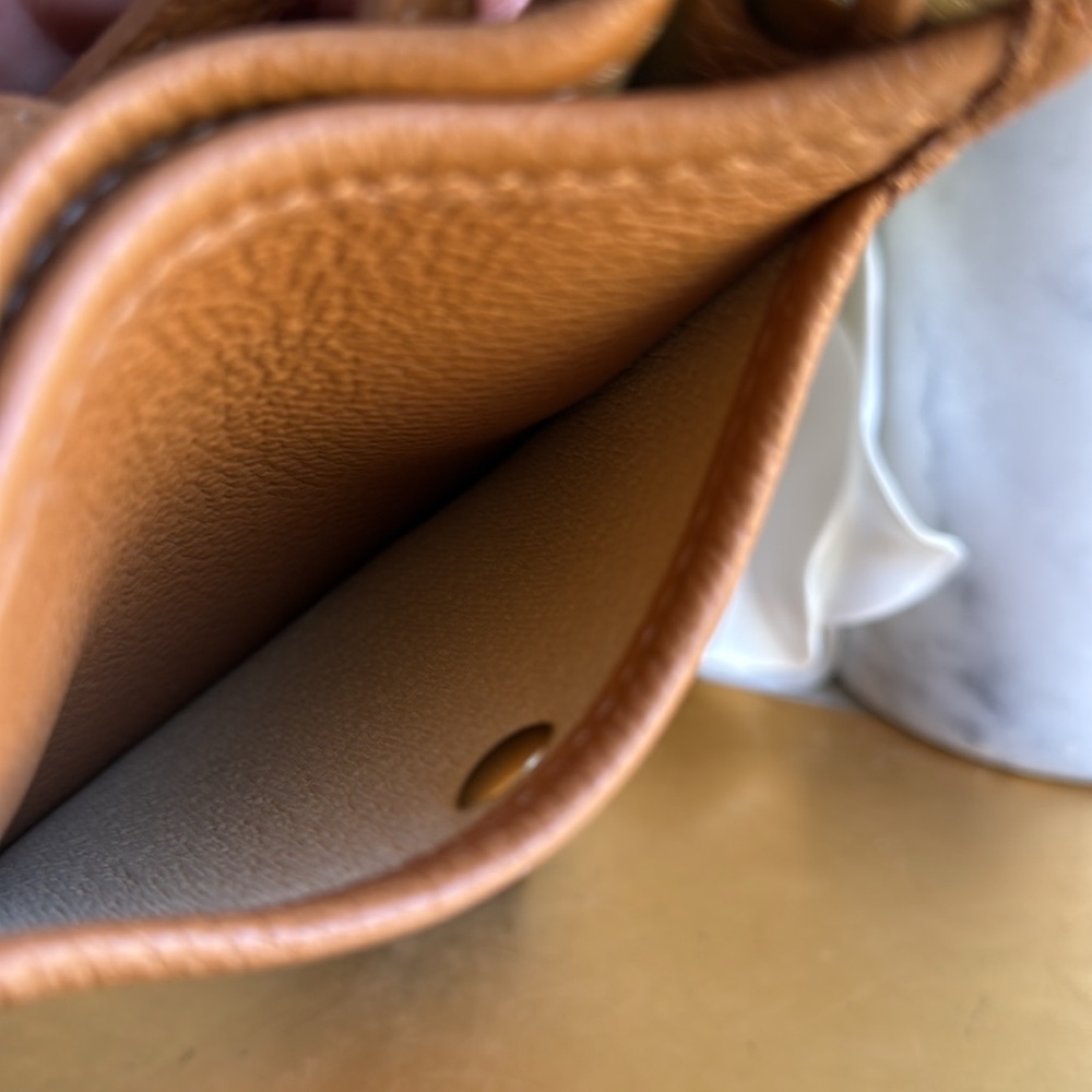 NWOT! Raffinato Borsetta Crossbody in Caramel Pebbled Leather - Picture 9 of 12